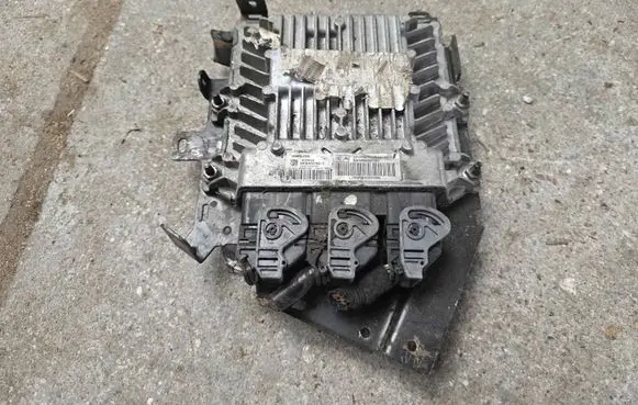 Citroen C4 I Engine control unit/module 5WS40316CT