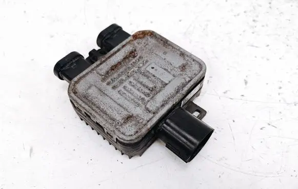Volvo S60 Coolant fan relay 940011200