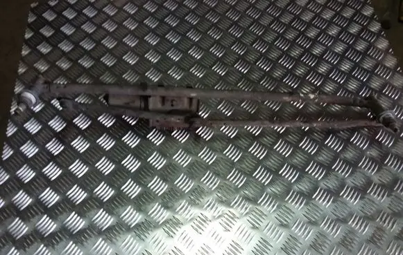 Iveco Daily 30.8 - 9 Front wiper linkage and motor