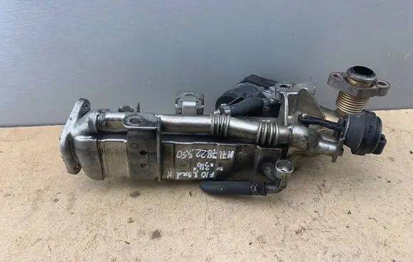 BMW 5 F10 F11 EGR valve cooler 7822350 11717822350 11717823210