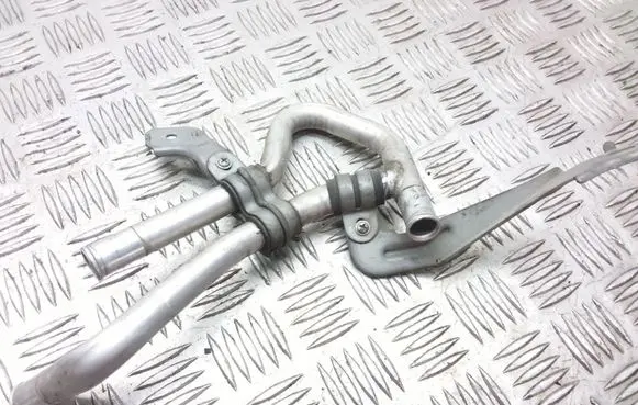 Toyota Prius+ (ZVW40) Engine coolant pipe/hose