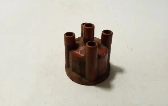 Volkswagen Golf III Spark distributor cap 