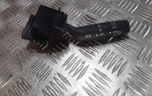 Mazda 3 II Indicator stalk 17D682