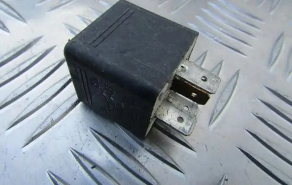 Ford Mondeo Mk III Other relay F0AB14B192AA