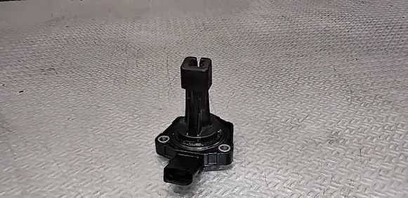 Volkswagen Golf V Oil level sensor 03C907660G 6PR00962902