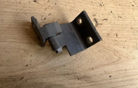 Peugeot 406 Rear door upper hinge