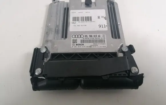 Audi A6 S6 C6 4F Engine control unit/module 03L906019AG 0281016678