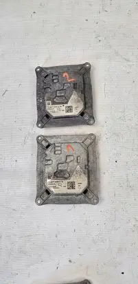 Audi A4 S4 B8 8K Voltage converter/converter module 1307329218