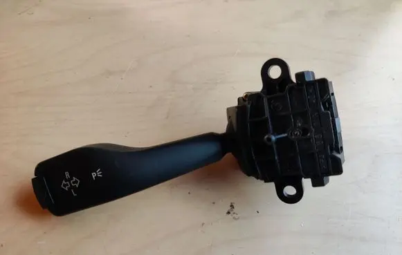BMW X5 E53 Indicator stalk 8363668