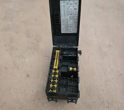 Ford Focus Fuse box set 518261300 98AG14A067CE