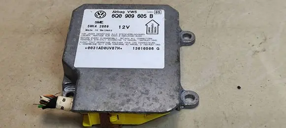 Volkswagen PASSAT B5.5 Airbag control unit/module 6Q0909605B 13010506G 5WK42869