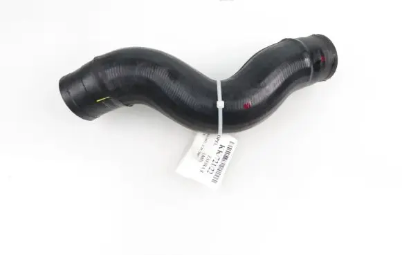 Opel Zafira B Intercooler hose/pipe 55557037
