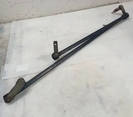 Mercedes-Benz 609 Front wiper linkage