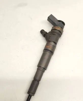 BMW 5 E60 E61 Fuel injector 7793836
