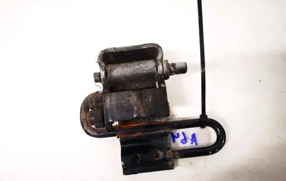 Audi A6 S6 C5 4B Rear door lower hinge 4b0833412e