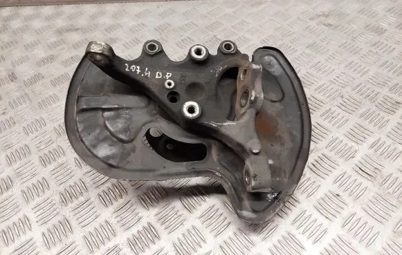 Mercedes-Benz E C207 W207 Front wheel hub 20402 A2044202644