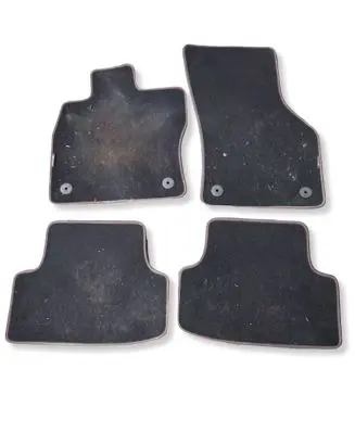 Volkswagen Golf VII Car floor mat set 