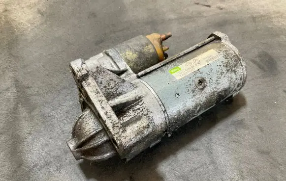 Renault Trafic II (X83) Starter motor 8200075362 2J10294NN