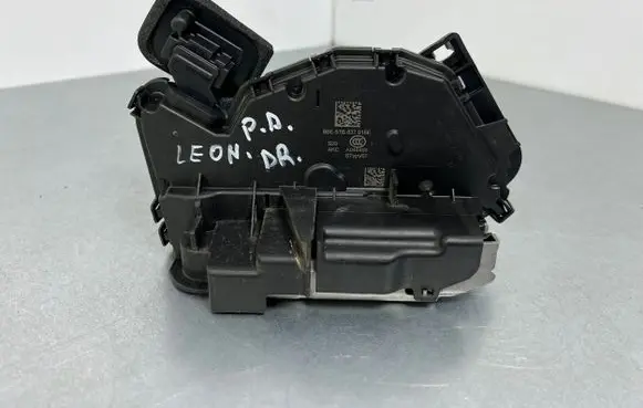 Seat Leon IV Front door lock 5TB837016E B6E5TB837016E
