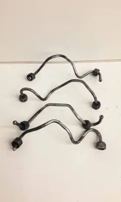 Volvo V50 Fuel injector supply line/pipe 