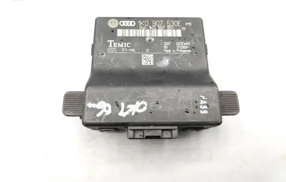 Volkswagen Golf V Gateway control module 1K0907530E 3009041 1K0907951