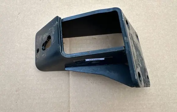 Nissan Patrol Y60 Engine mounting bracket 1123220J01