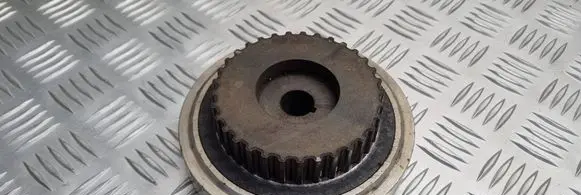 Audi 100 S4 C4 Fuel pump gear (pulley) 