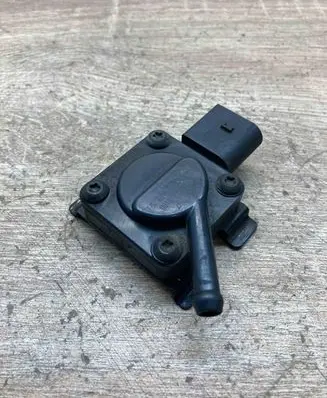 BMW 5 E60 E61 Exhaust gas pressure sensor 7789219