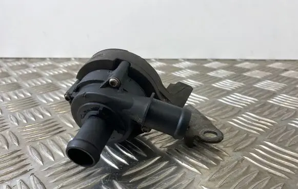 Volkswagen Touran III Electric auxiliary coolant/water pump 5Q0965567J
