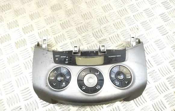 Toyota RAV 4 (XA30) Climate control unit 5590042240