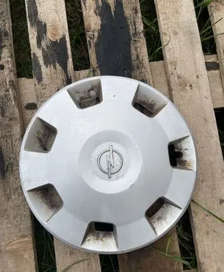 Opel Corsa D R14 wheel hub/cap/trim 93322278 93325244