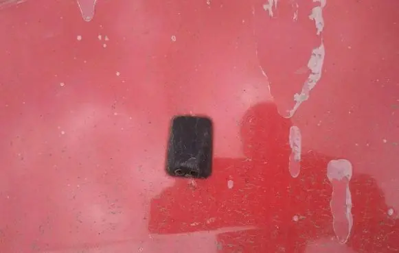 Windshield washer spray nozzle