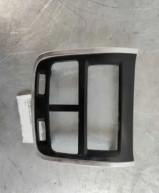 Volvo XC60 Dash center air vent grill 31497490