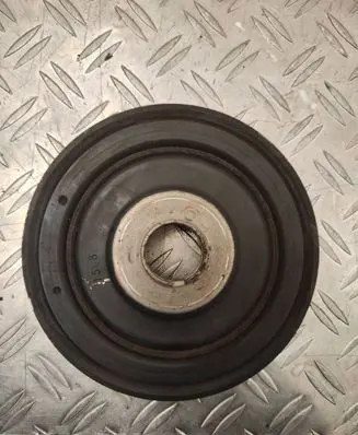 Volvo V50 Crankshaft pulley 103112b