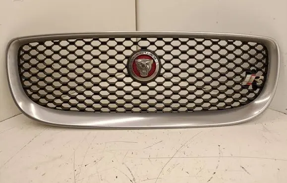 Jaguar XE Front bumper upper radiator grill X7M018K28AA