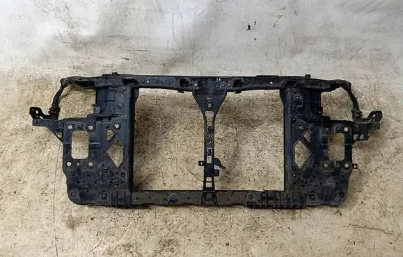 Hyundai i30 Radiator support slam panel 641012R000