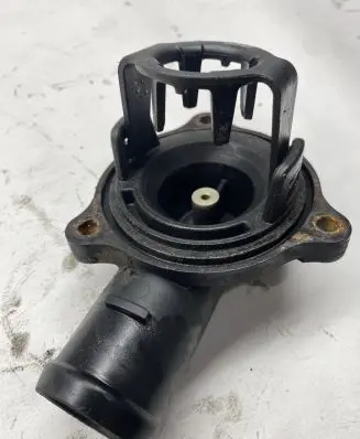Audi A6 S6 C6 4F Thermostat 059121111L