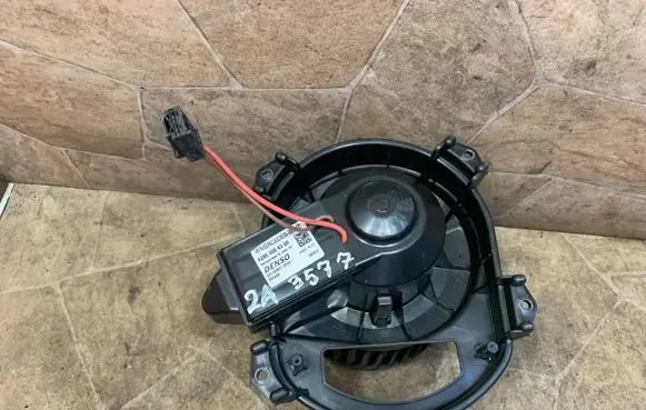 Mercedes-Benz B W246 W242 Heater fan/blower A2469064300
