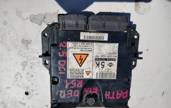 Nissan Pathfinder R51 Engine control unit/module 5800473