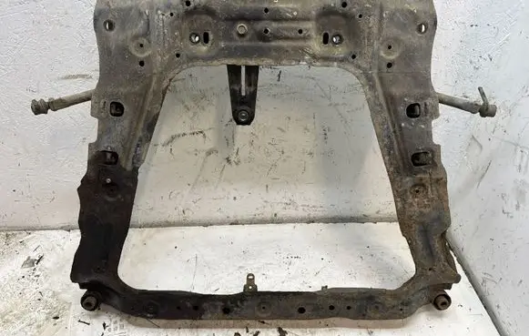 Nissan Qashqai Front subframe