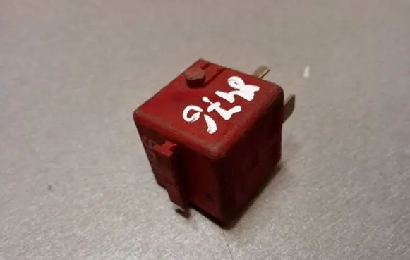 BMW 5 E39 Other relay 61361393404 V23134A52X273