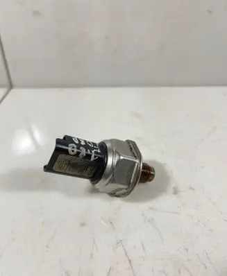 Fuel pressure sensor