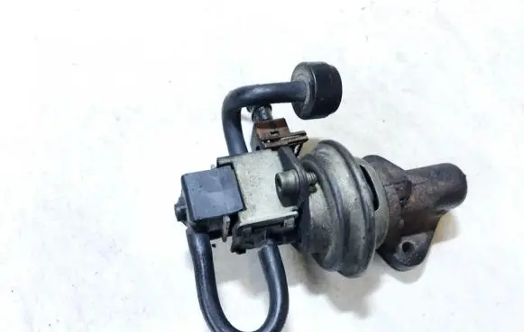 Renault Megane I EGR valve 7700867485