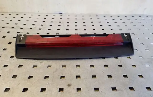 Audi A8 S8 D4 4H Third/center stoplight 4H0945097A 4H0945097