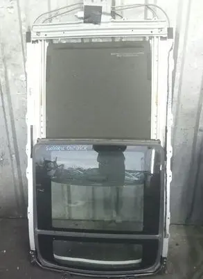 Subaru Legacy Sunroof glass 