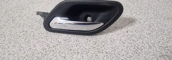 BMW 5 E39 Front door interior handle 8226049