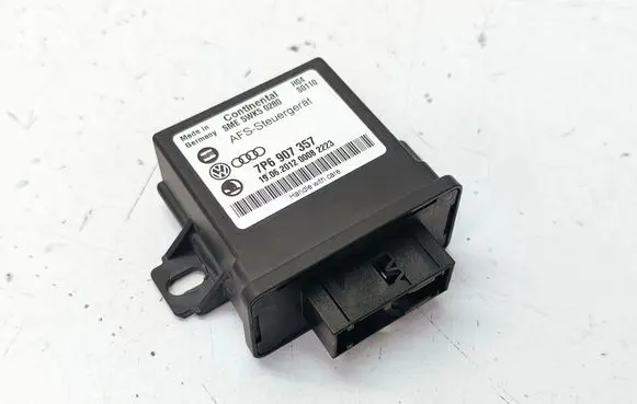 Volkswagen Touareg II Light module LCM 7P6907357