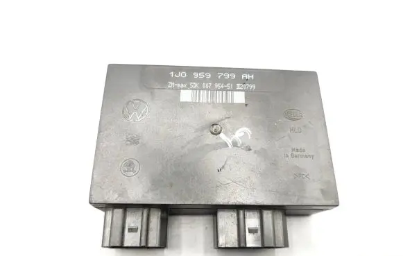 Volkswagen Golf IV Central body control module 1J0959799AH