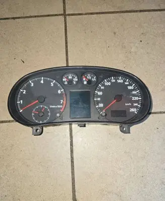 Audi A3 S3 8L Speedometer (instrument cluster) 8L0919880A 110008779002