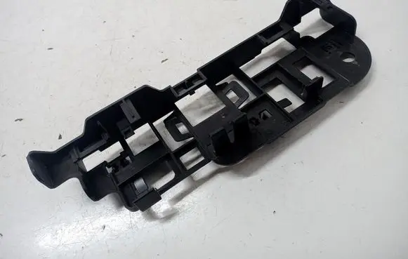 Peugeot 5008 II Other exterior part 9824003280